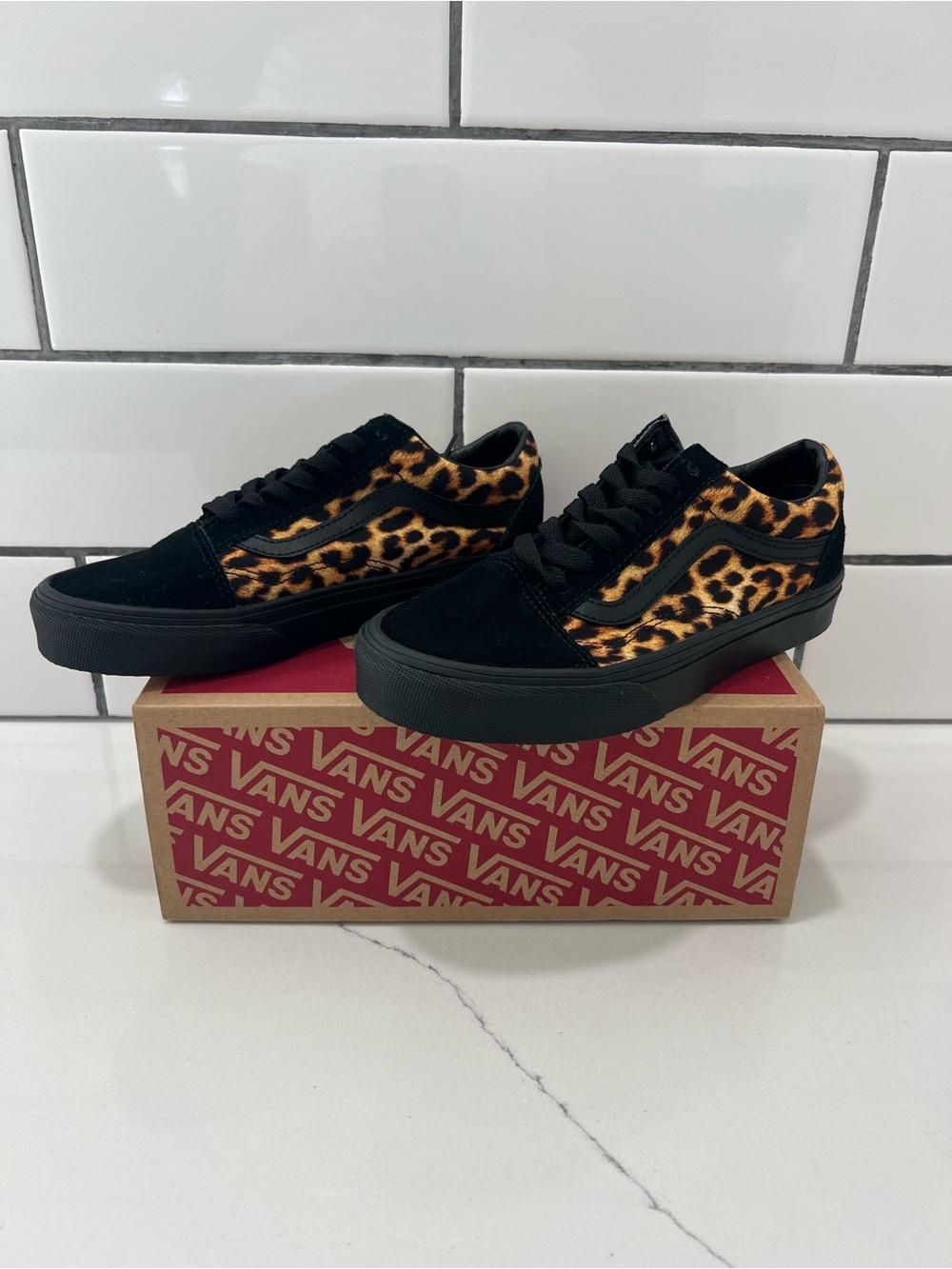 Vans Old Skool Sneakers - Black with Leopard Print